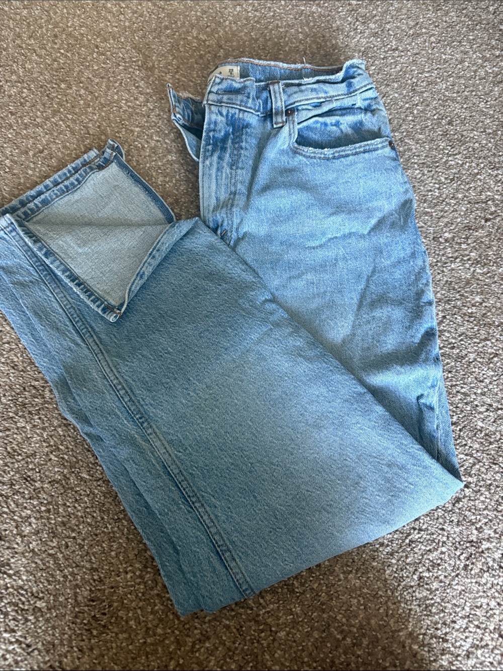 Abercrombie & Fitch 90’s straight ultra high rise. Curve love size 8 short.